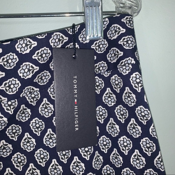 Tommy Hilfiger NWT Size 6 navy floral pants - Picture 5 of 13